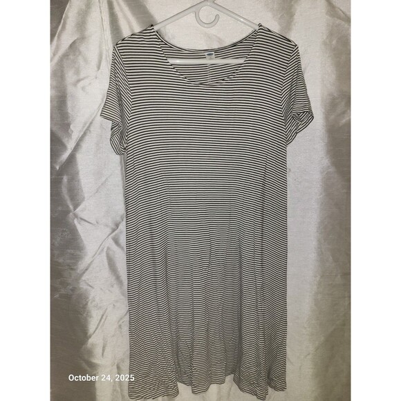 Women's Set of 2 Dresses. Black w/ Lace and Black White Striped XL/L - Picture 2 of 7